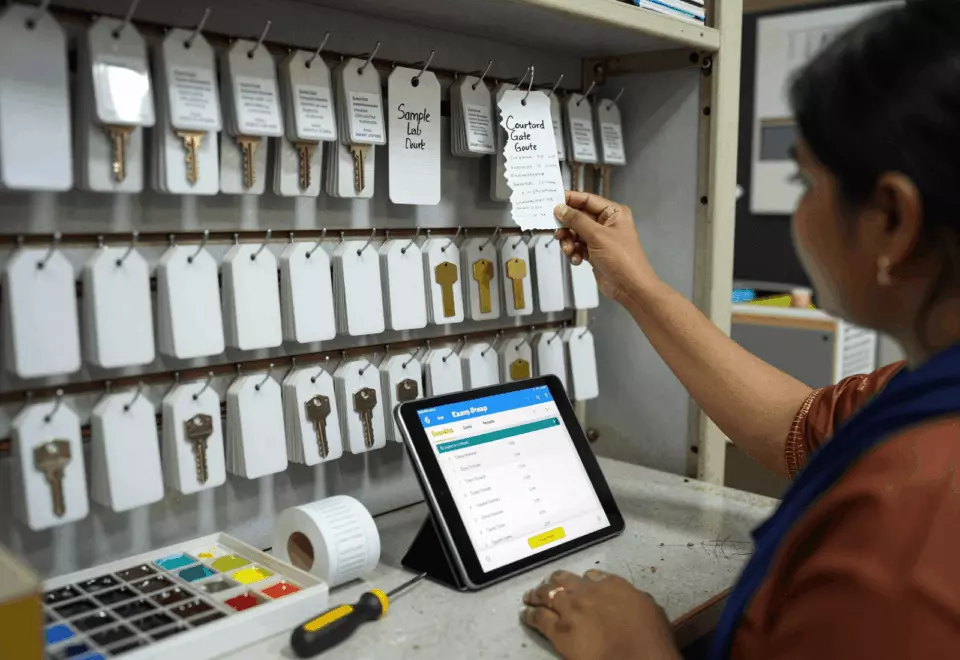 a Bangladeshi woman in her late 20s choosing the next IELTS prep step online