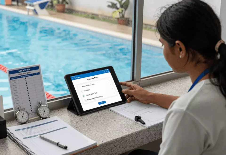 a Bangladeshi woman in her late 20s choosing the next IELTS prep step online