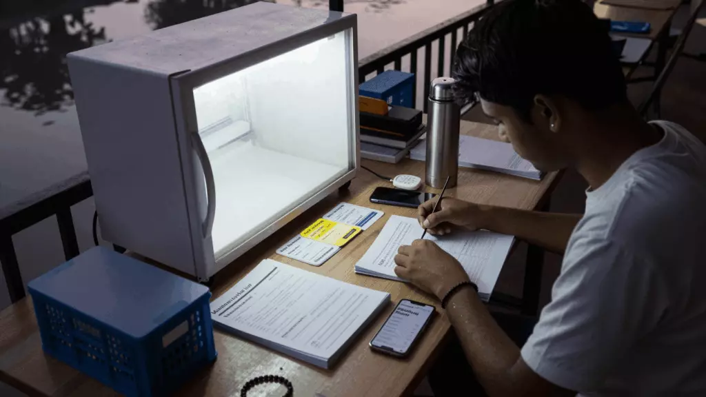 an Indian woman in her late 20s working through Routine