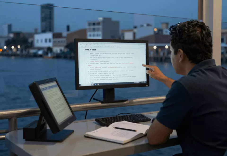 a Latina woman in her late 20s choosing the next IELTS prep step online