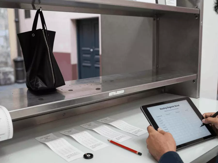 Student scanning a passage for evidence around an IELTS question