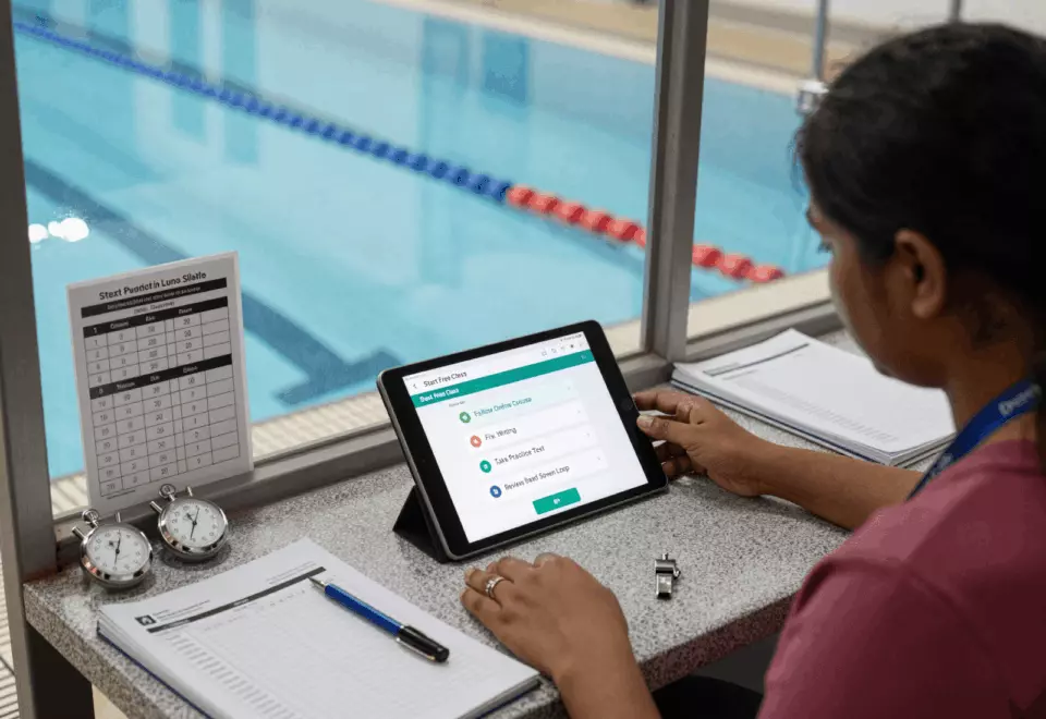 an Indian woman in her late 20s choosing the next IELTS prep step online