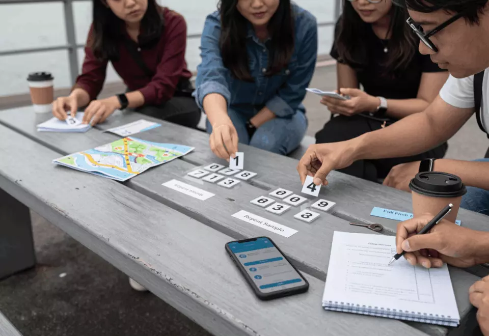 an Indonesian woman in her late 20s choosing the next IELTS prep step online