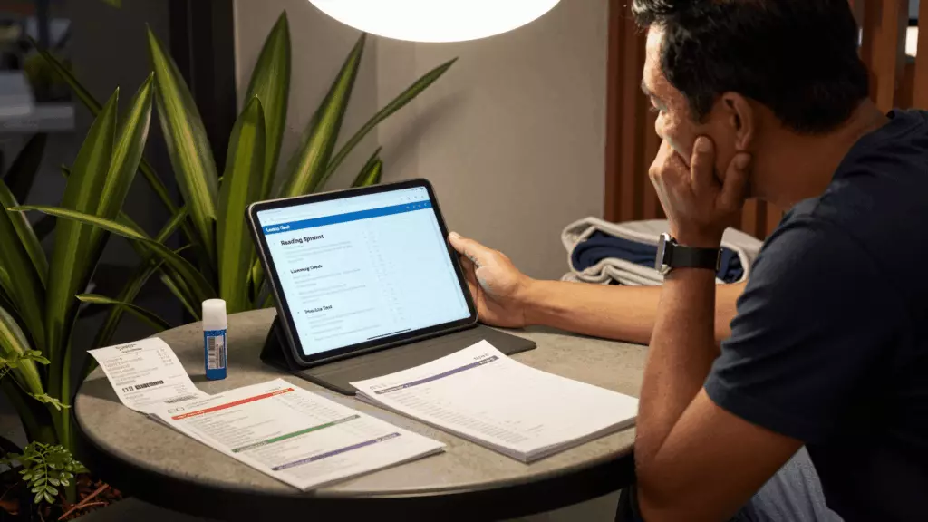 an Indonesian woman in her late 20s working through Persiapan