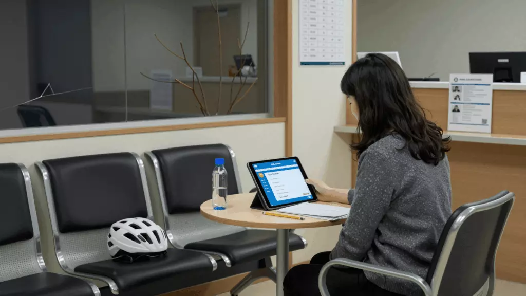 a Korean woman in her late 20s working through 시뮬레이트