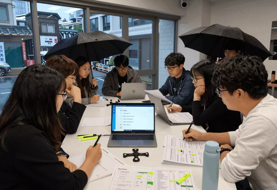a Korean woman in her late 20s choosing the next IELTS prep step online