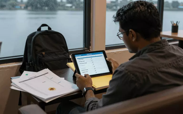 சிறந்த IELTS ஆன்லைன் படிப்பை எப்படி தேர்வு செய்வது