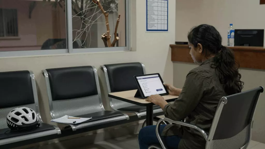 a Pakistani man in his late 20s working through نقل کرنا
