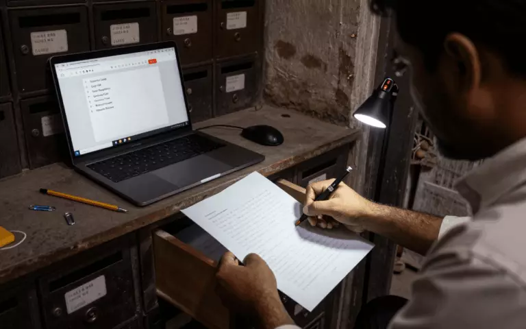 تحریری جانچ کرنے والا