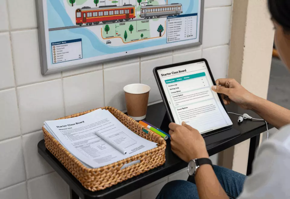 a Vietnamese woman in her late 20s choosing the next IELTS prep step online