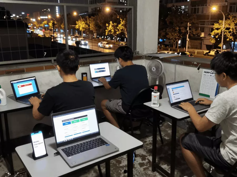 雅思初级学习者构建语法词汇和听力基础
