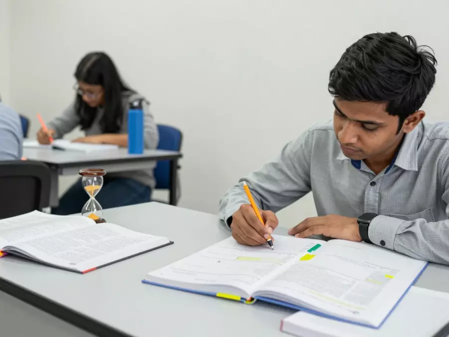 प्रॉम्प्ट नोट्स, पैराग्राफ मानचित्र और संशोधन जांच के साथ आईईएलटीएस लेखन कार्य योजना