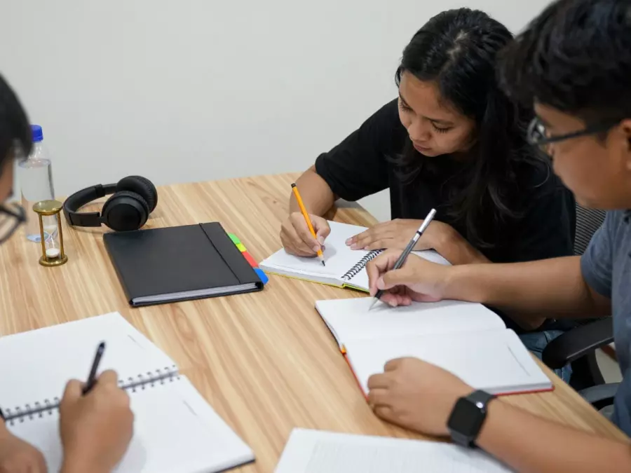 Bagan perencanaan skor IELTS dengan pita target dan lantai bagian