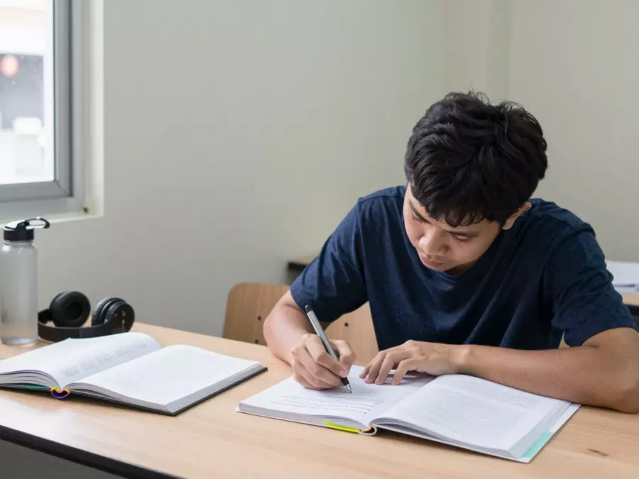 ผู้เรียน IELTS จับคู่หัวข้อบทเรียนกับคะแนนรั่วไหลซ้ำๆ