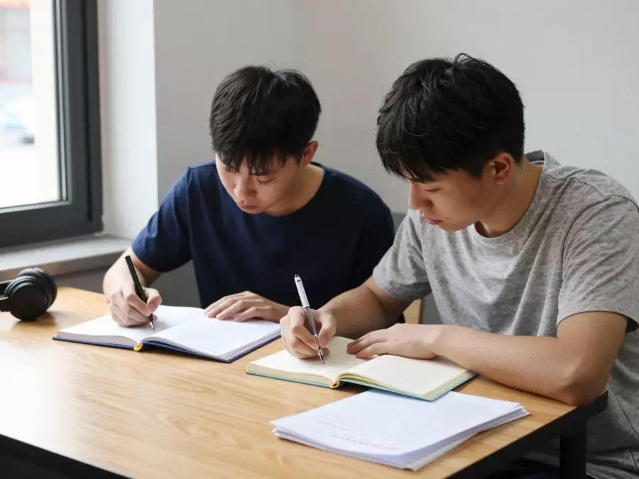比较学术图表写作和一般培训信函写作的雅思任务 1 计划表